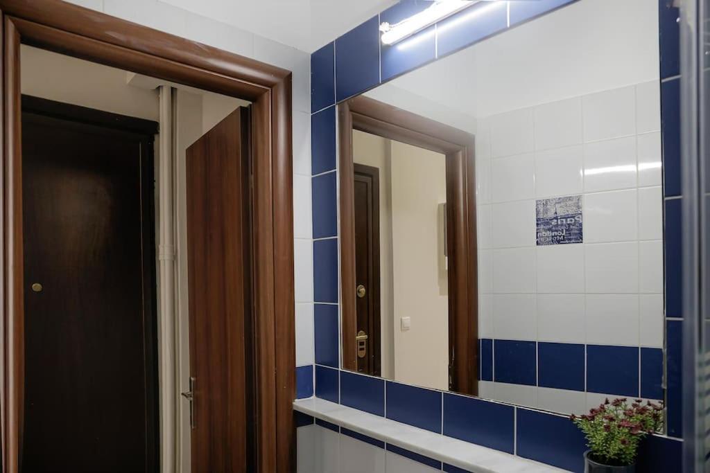 Apartment At Eksarhia Center 아테네 외부 사진